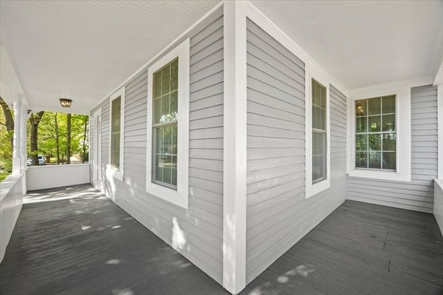 33 Brookline St, Abington, MA 02351