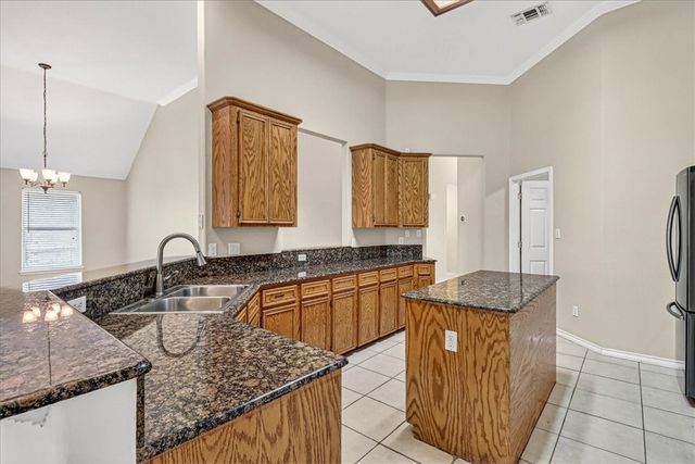 6325 Oso Pkwy, Corpus Christi, TX 78414