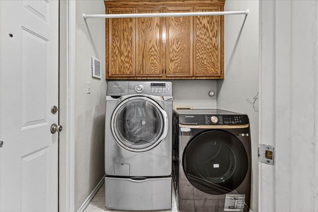 6325 Oso Pkwy, Corpus Christi, TX 78414