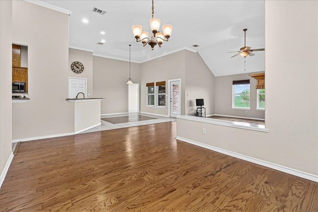 6325 Oso Pkwy, Corpus Christi, TX 78414