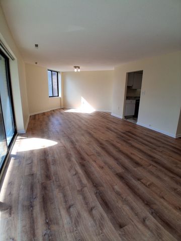 1004 Paradise Rd 2M, Swampscott, MA 01907