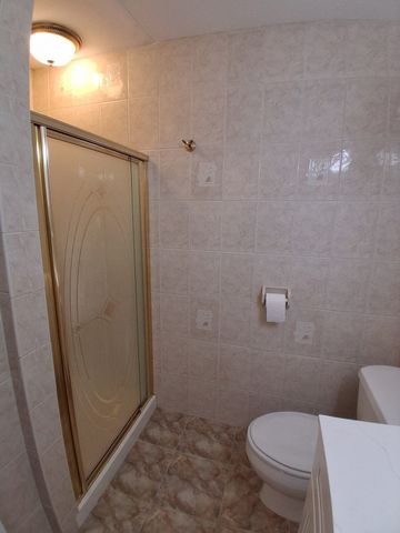 1004 Paradise Rd 2M, Swampscott, MA 01907