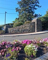 1004 Paradise Rd 2M, Swampscott, MA 01907