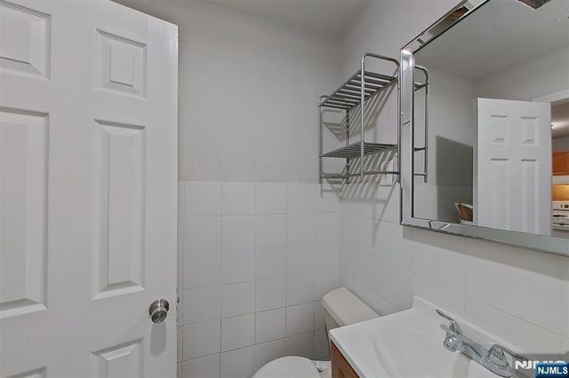 10 Fleming Avenue, Newark, NJ 07105