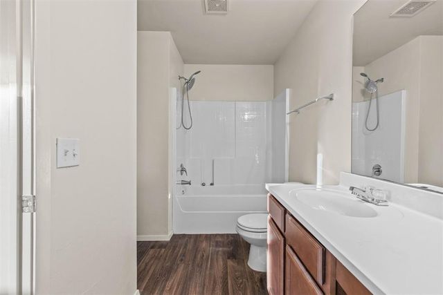 1853 Schooner Road, El Reno, OK 73036