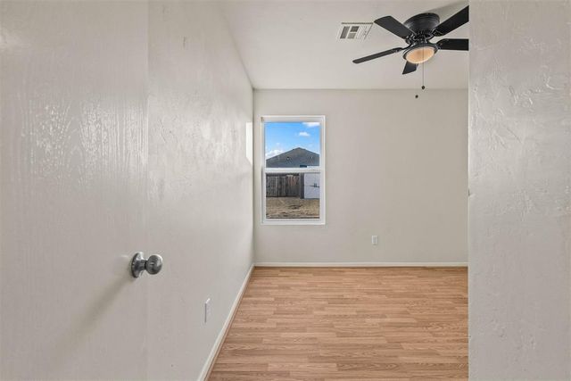 1853 Schooner Road, El Reno, OK 73036