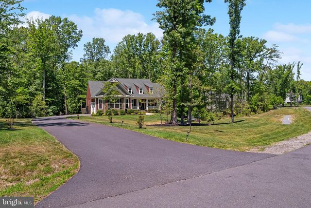 8007 ASHFORD DR, Fredericksburg, VA 22407