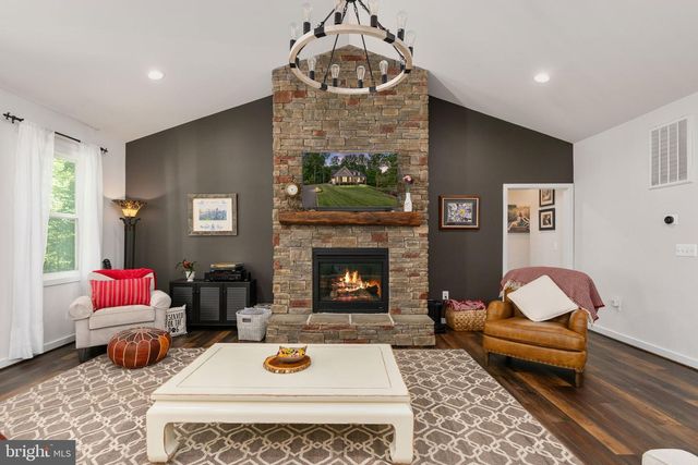 8007 ASHFORD DR, Fredericksburg, VA 22407