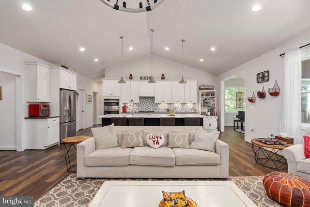 8007 ASHFORD DR, Fredericksburg, VA 22407
