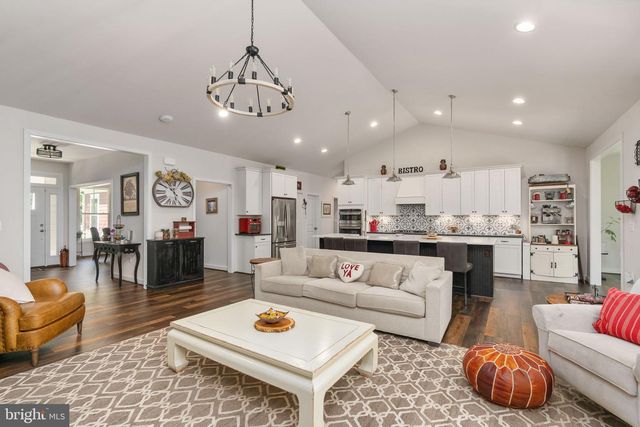 8007 ASHFORD DR, Fredericksburg, VA 22407