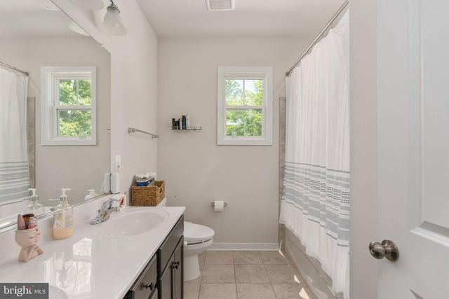 8007 ASHFORD DR, Fredericksburg, VA 22407