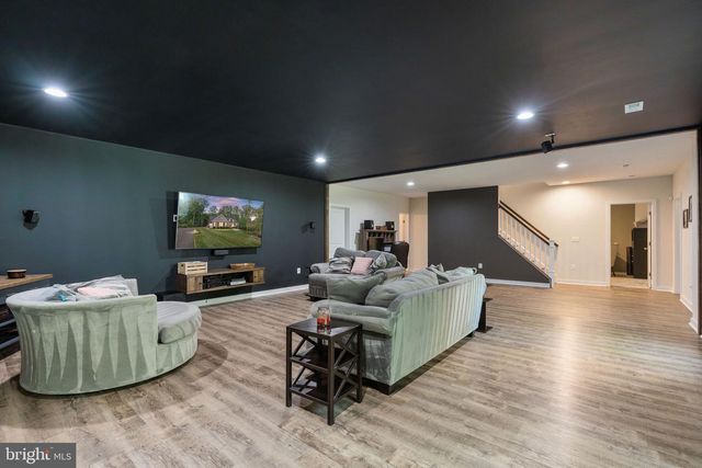 8007 ASHFORD DR, Fredericksburg, VA 22407
