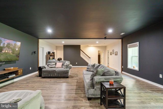 8007 ASHFORD DR, Fredericksburg, VA 22407