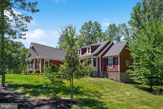 8007 ASHFORD DR, Fredericksburg, VA 22407