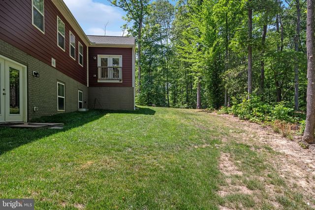 8007 ASHFORD DR, Fredericksburg, VA 22407