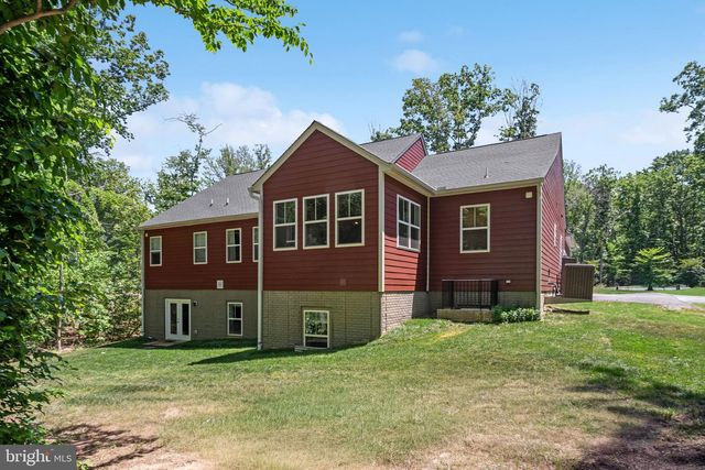 8007 ASHFORD DR, Fredericksburg, VA 22407