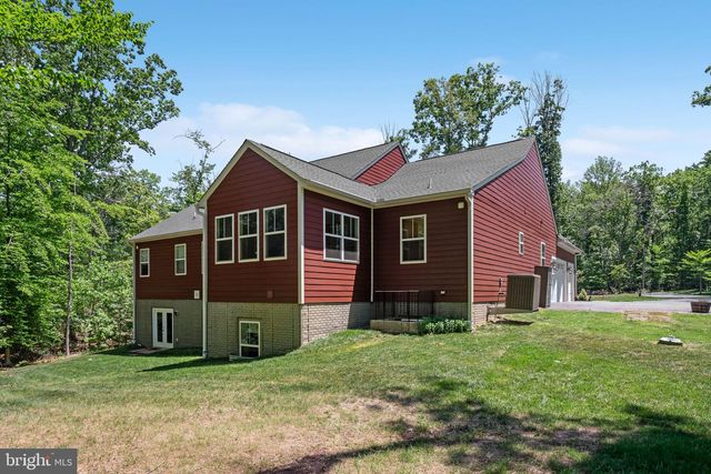 8007 ASHFORD DR, Fredericksburg, VA 22407