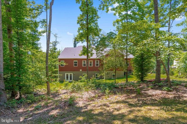 8007 ASHFORD DR, Fredericksburg, VA 22407