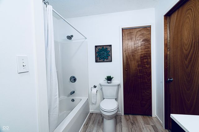 7665 E Butterman, Rockville, IN 47872