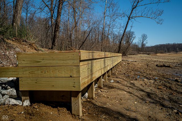 7665 E Butterman, Rockville, IN 47872