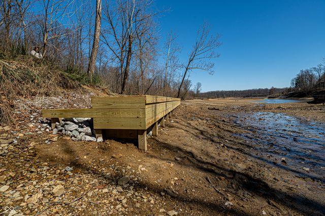 7665 E Butterman, Rockville, IN 47872