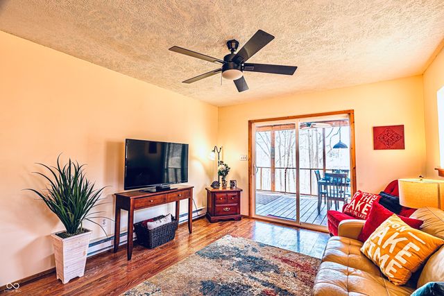 7665 E Butterman, Rockville, IN 47872