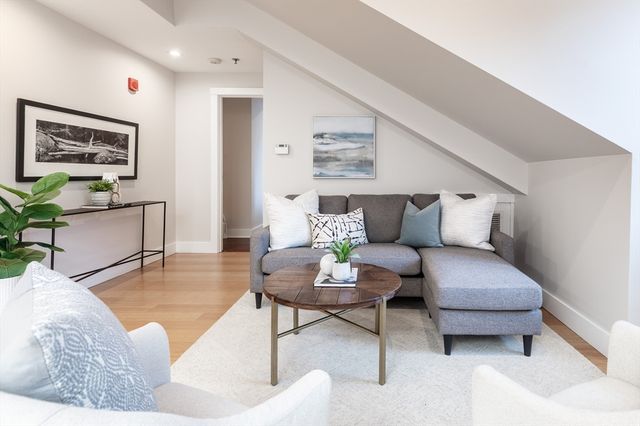 21 Father Francis Gilday St 511, Boston, MA 02118