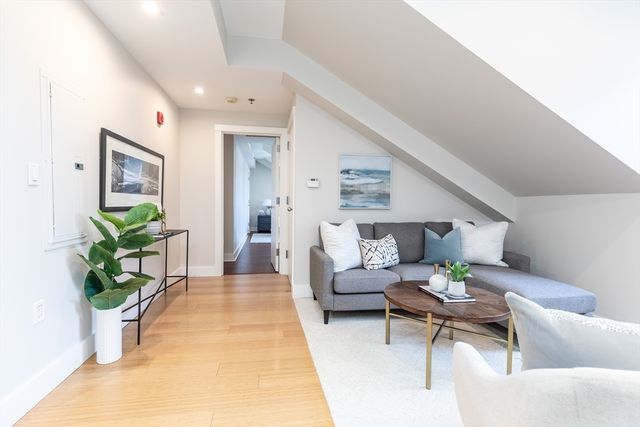 21 Father Francis Gilday St 511, Boston, MA 02118