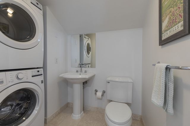 21 Father Francis Gilday St 511, Boston, MA 02118