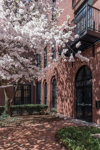 21 Father Francis Gilday St 511, Boston, MA 02118