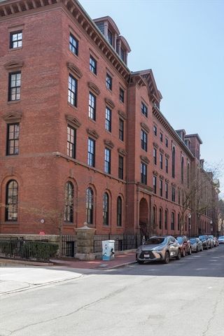 21 Father Francis Gilday St 511, Boston, MA 02118