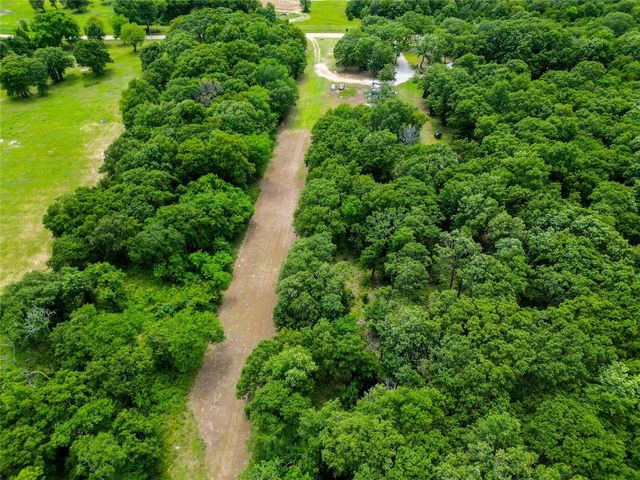 10262 Chism Avenue, Stratford, OK 74872