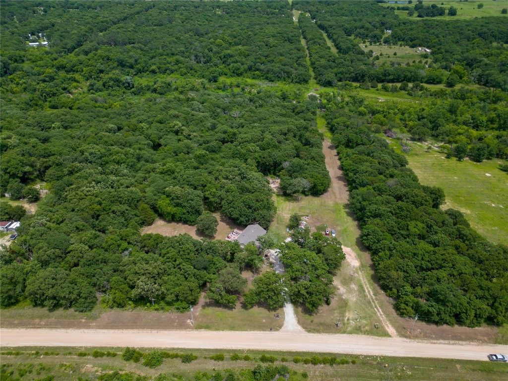 10262 Chism Avenue, Stratford, OK 74872