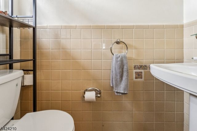 889 Fernwood Ave, Plainfield City, NJ 07062