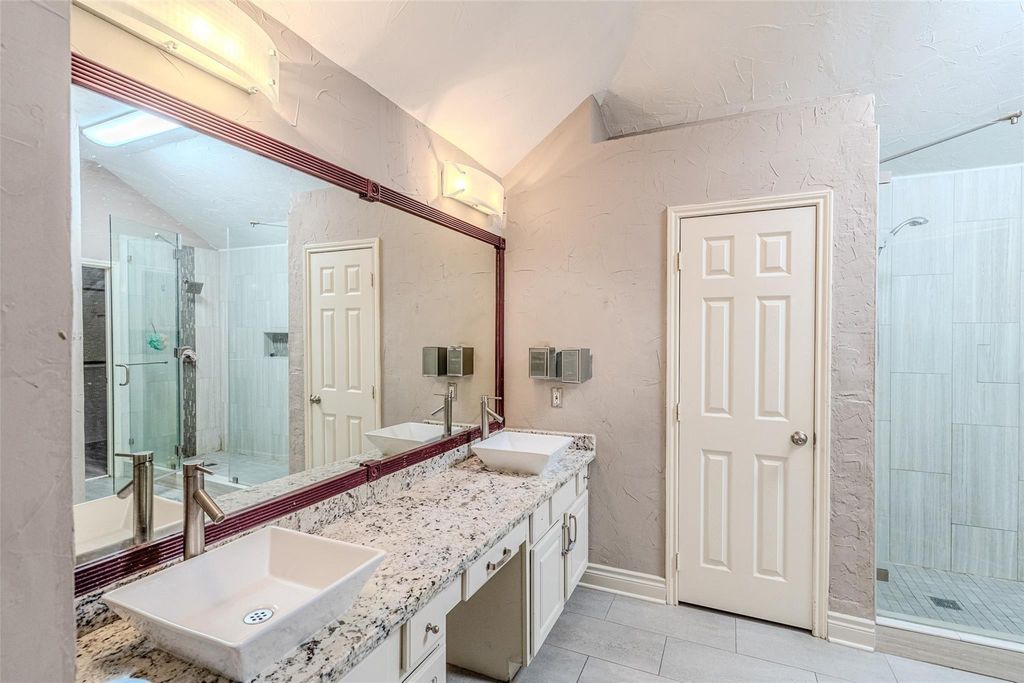 Image 18 of property listing at 19402 Bear Meadow Lane, Katy, TX 77449