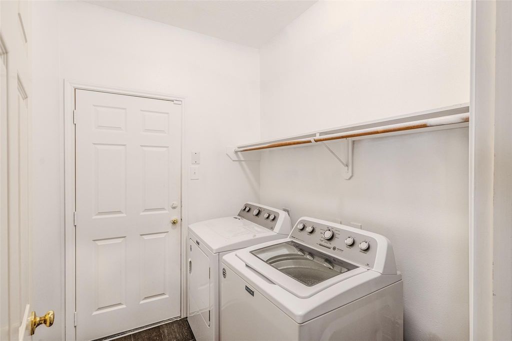 Image 21 of property listing at 19402 Bear Meadow Lane, Katy, TX 77449