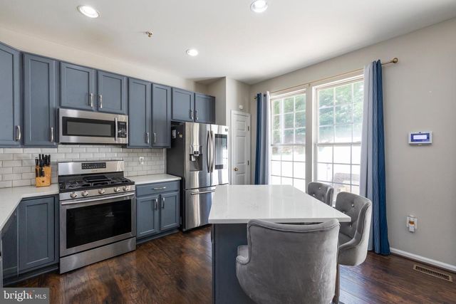 4004 MEADOW TRAIL LN, Hyattsville, MD 20784