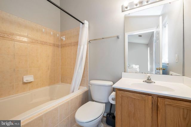 4004 MEADOW TRAIL LN, Hyattsville, MD 20784