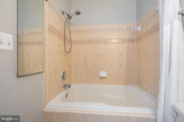 4004 MEADOW TRAIL LN, Hyattsville, MD 20784