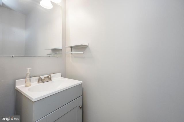 4004 MEADOW TRAIL LN, Hyattsville, MD 20784