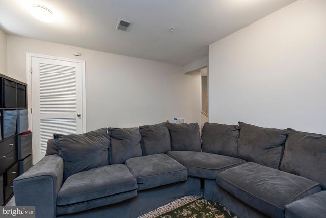 4004 MEADOW TRAIL LN, Hyattsville, MD 20784