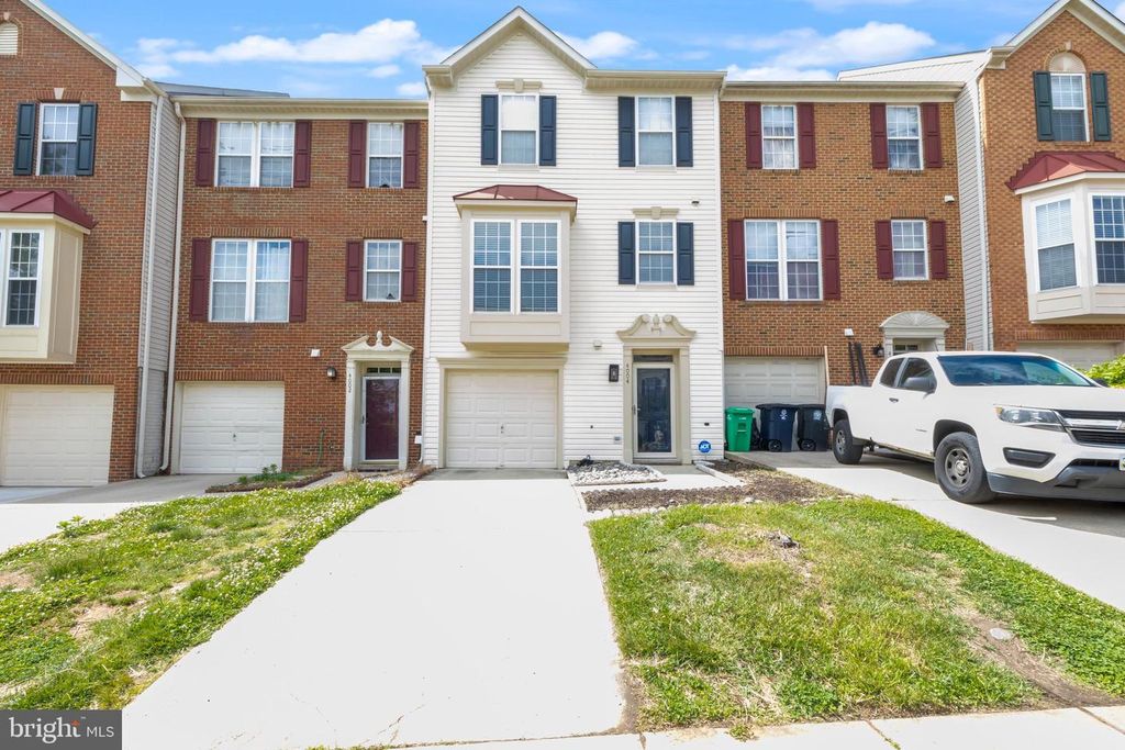 4004 MEADOW TRAIL LN, Hyattsville, MD 20784
