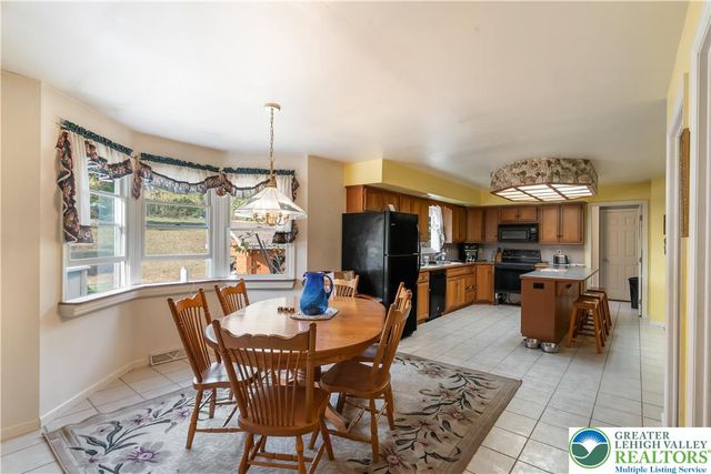 390 Long Lane Road, Lehigh Twp, PA 18088