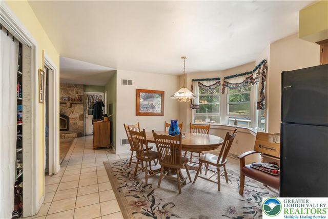 390 Long Lane Road, Lehigh Twp, PA 18088