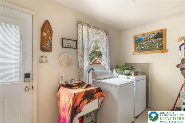 390 Long Lane Road, Lehigh Twp, PA 18088