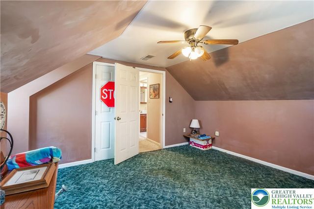 390 Long Lane Road, Lehigh Twp, PA 18088