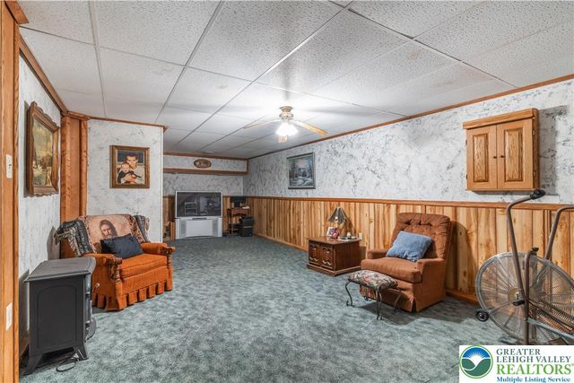 390 Long Lane Road, Lehigh Twp, PA 18088