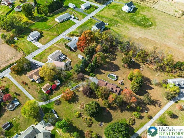 390 Long Lane Road, Lehigh Twp, PA 18088