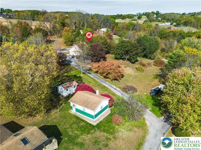 390 Long Lane Road, Lehigh Twp, PA 18088