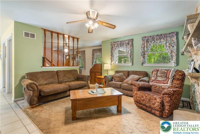 390 Long Lane Road, Lehigh Twp, PA 18088